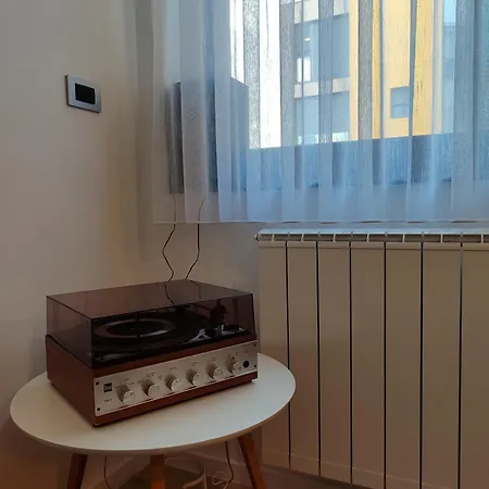 Tuzlanska Panonica アパート